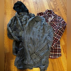 3 men’s flannel shirts - medium …. Set